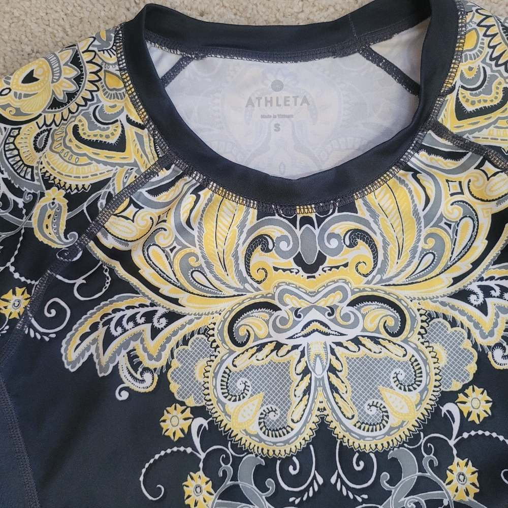Athleta Runaway Rash Guard Long‎ Sleeved Top Size Small - Picture 8 of 8